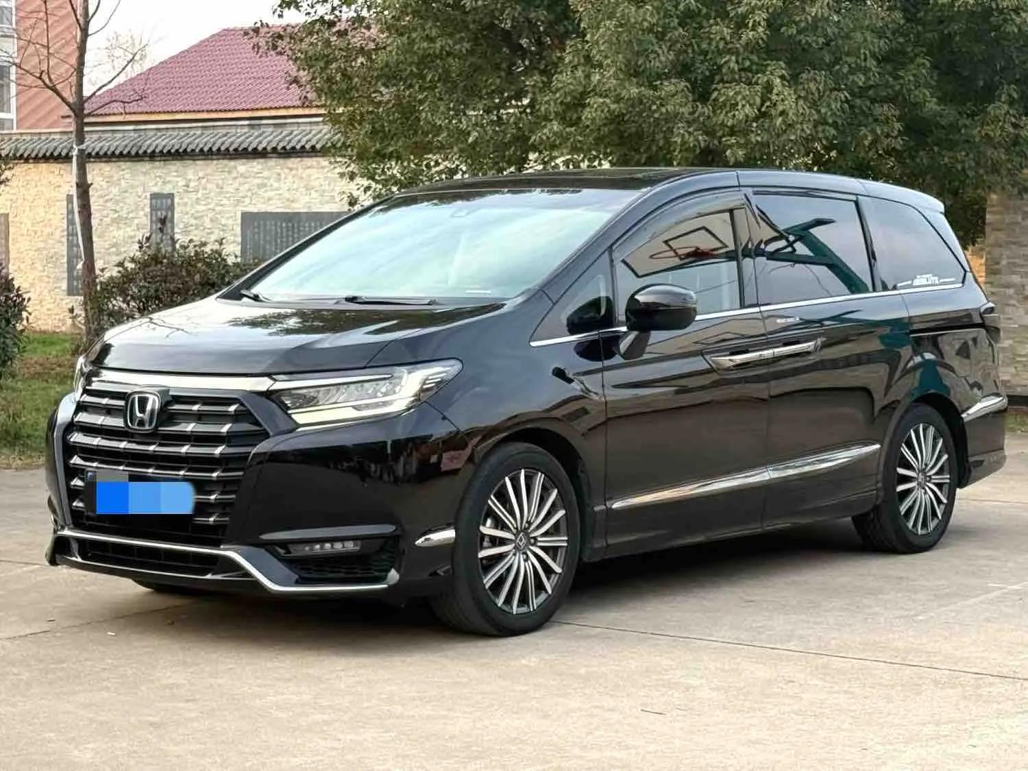Honda Elysion 2023 г. 41460 км.