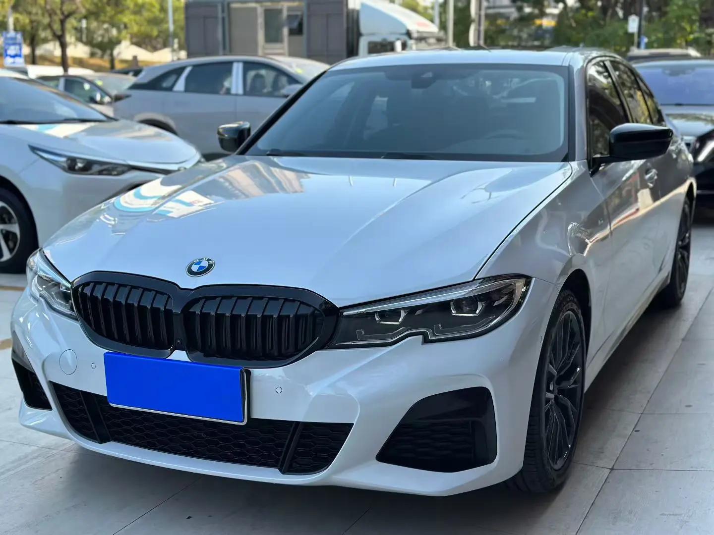 BMW 3 Series 2021 г. 67111 км.