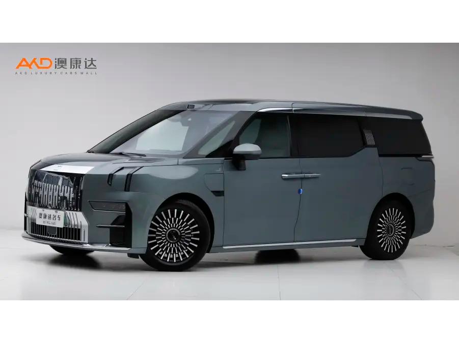 ZEEKR 009 2024 г. 40073 км.