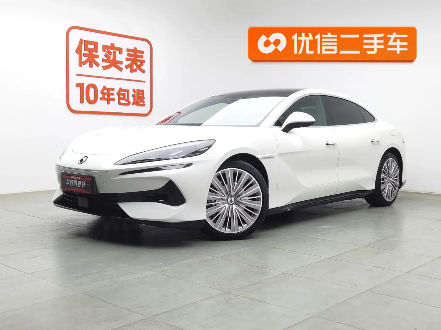 Denza Tengzhong Z9 DM 2024 г. 9392 км.