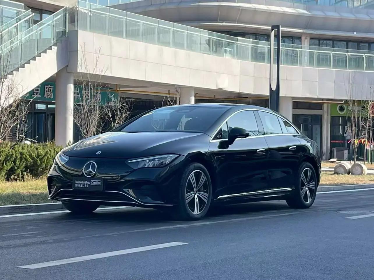 Mercedes-Benz EQE EQE 300 0.0 AT (245 л.с.) 2025 г. 104 км