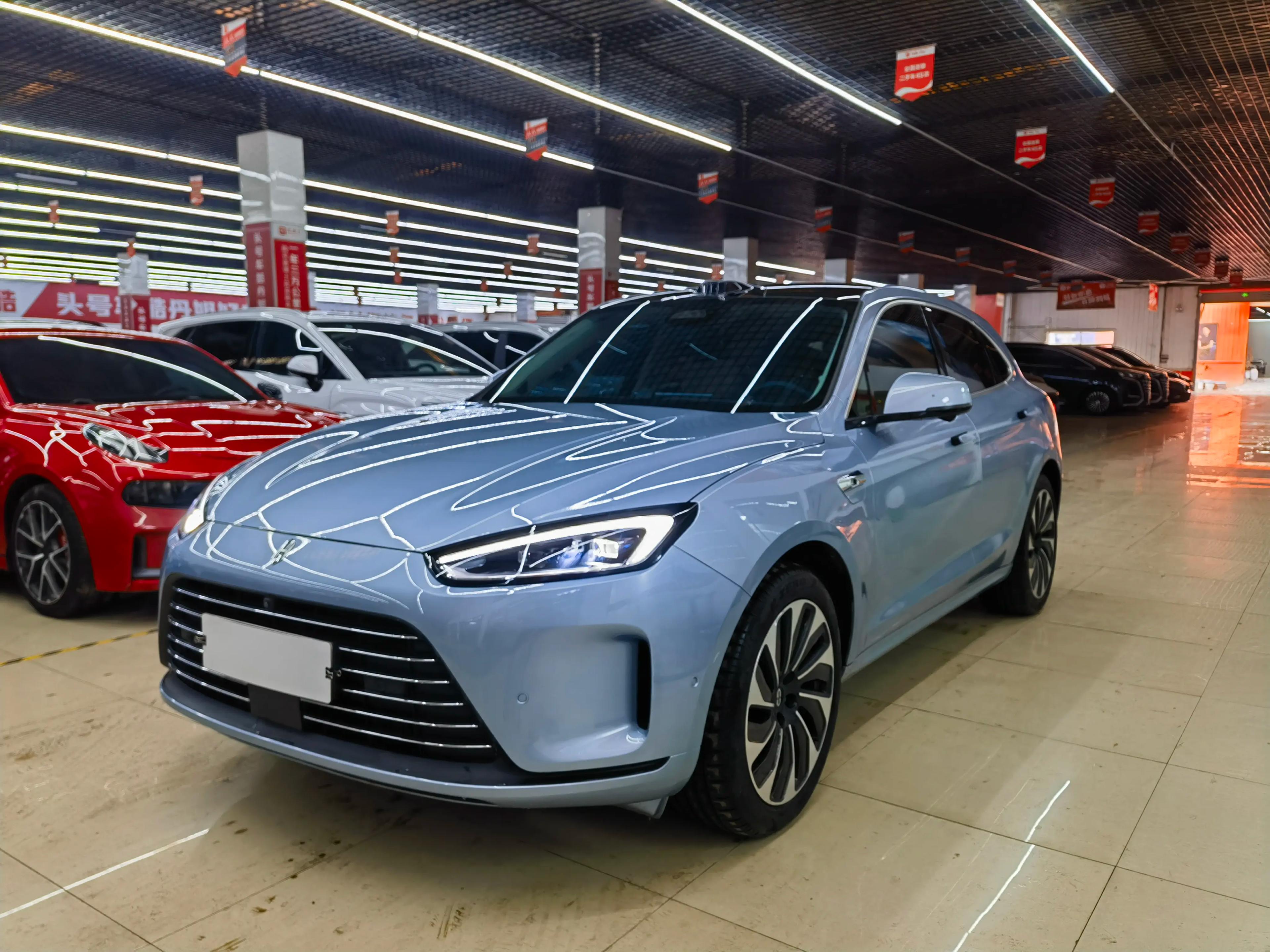 AITO M5 2024 г. 17138 км.