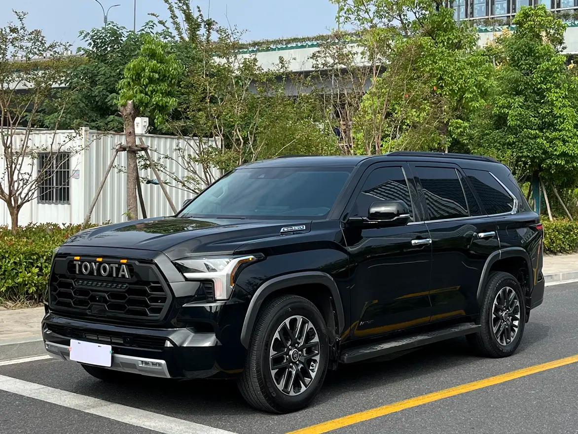 Toyota Sequoia 2023 г. 41084 км.
