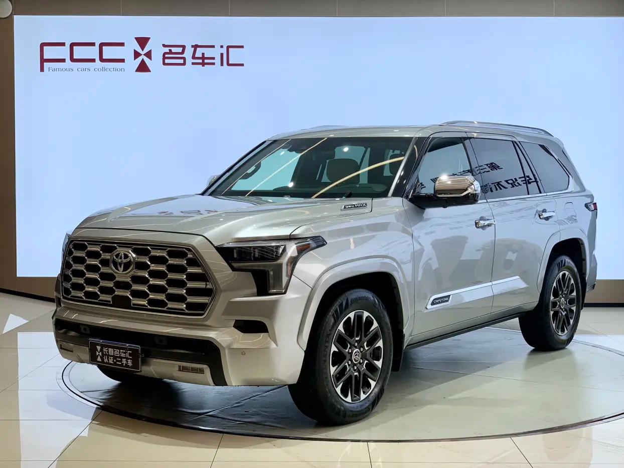 Toyota Sequoia 2023 г. 36082 км.