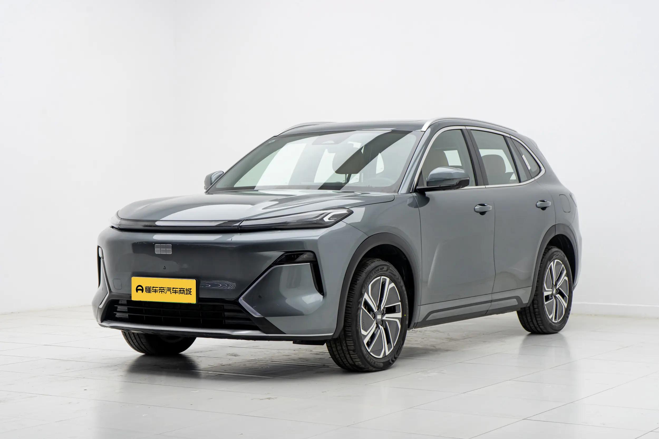 Geely Galaxy Starship 7 EM-i 2025 г. 7530 км.