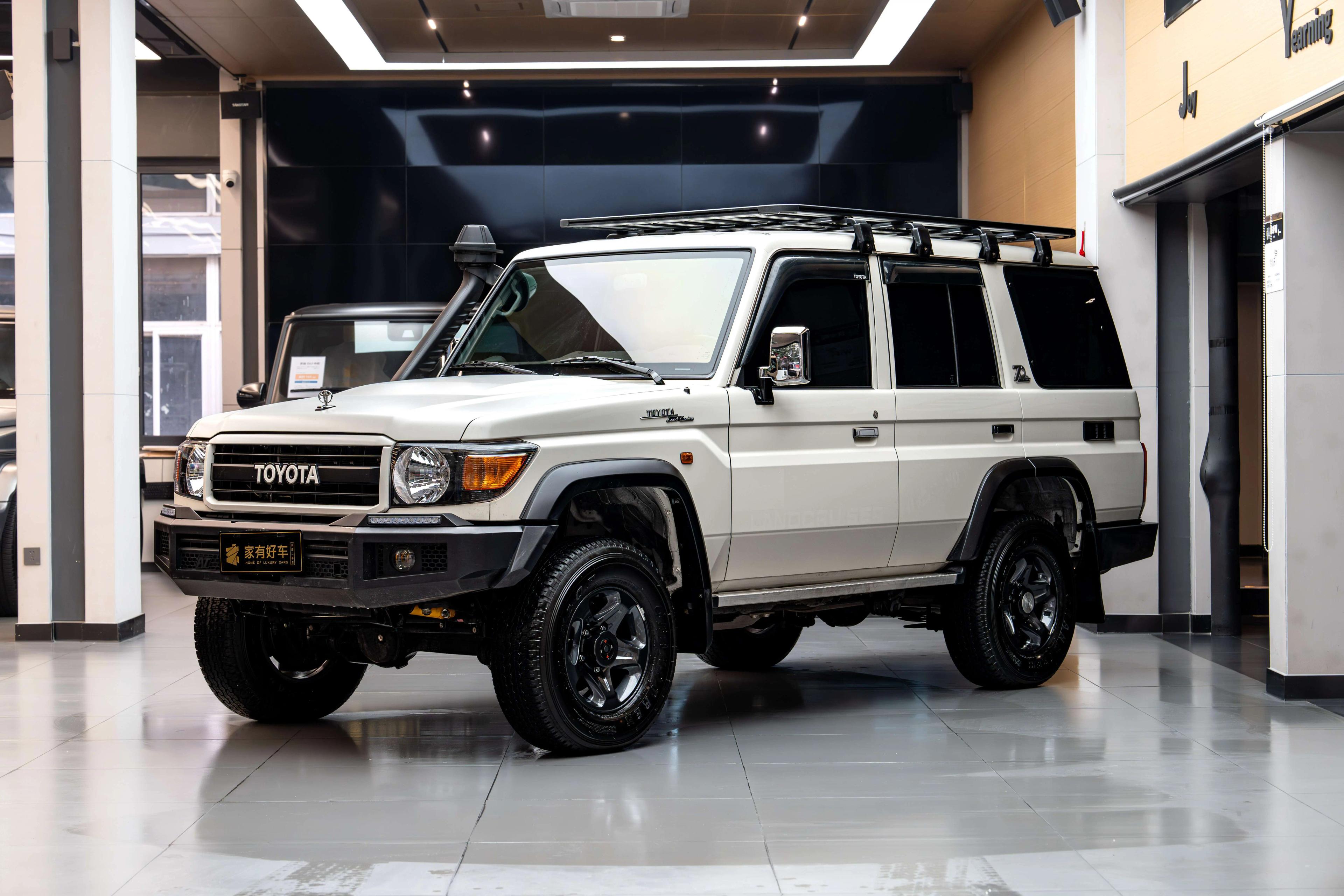 Toyota Land Cruiser 70 Series 2023 г. 7098 км.