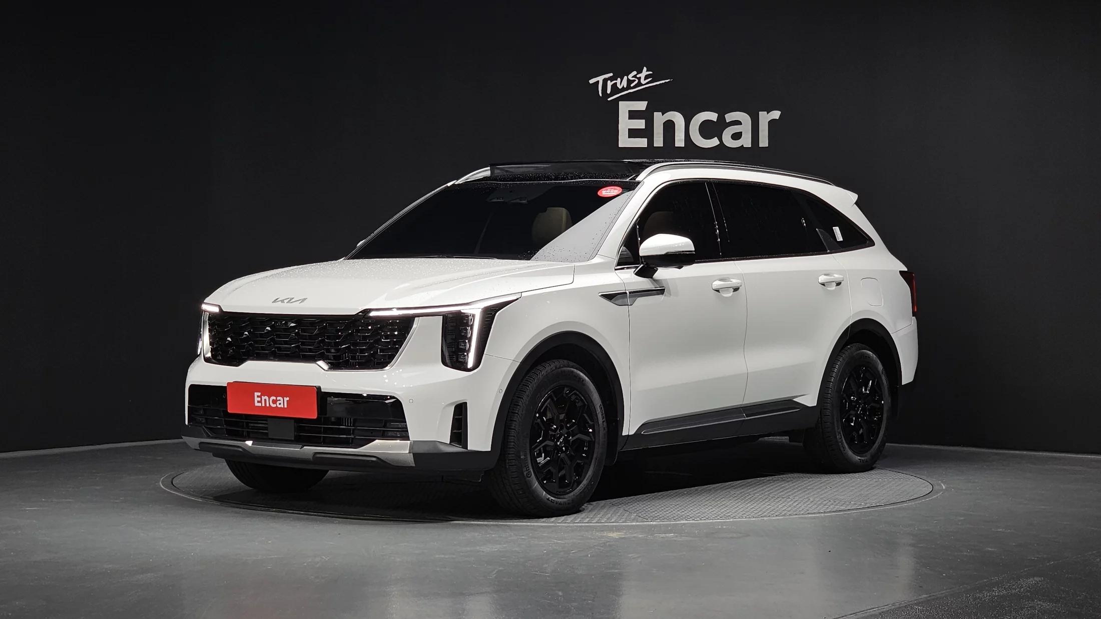 Kia Sorento HEV 1.6 2WD Signature, гибрид, 2023 г. 15104 км.