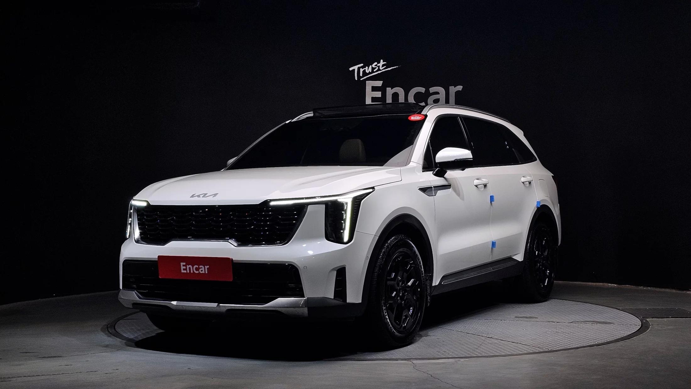 Kia Sorento HEV 1.6 2WD Signature, гибрид, 2023 г. 13869 км.