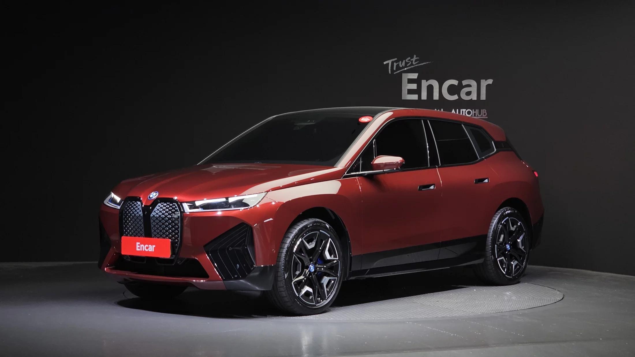 BMW iX xDrive50 Sports Plus, электромобиль, 2024 г. 4357 км.