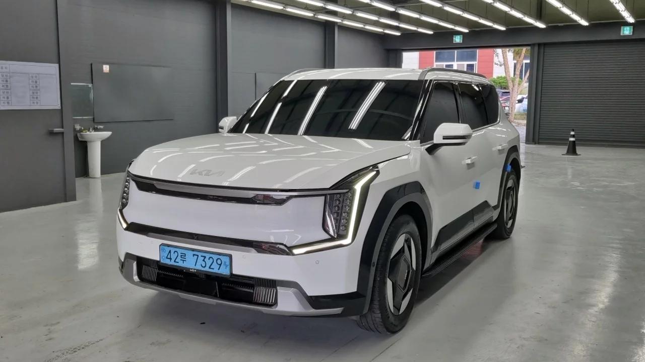 Kia EV9 Long Range 4WD Earth, электромобиль, 2023 г. 35133 км.