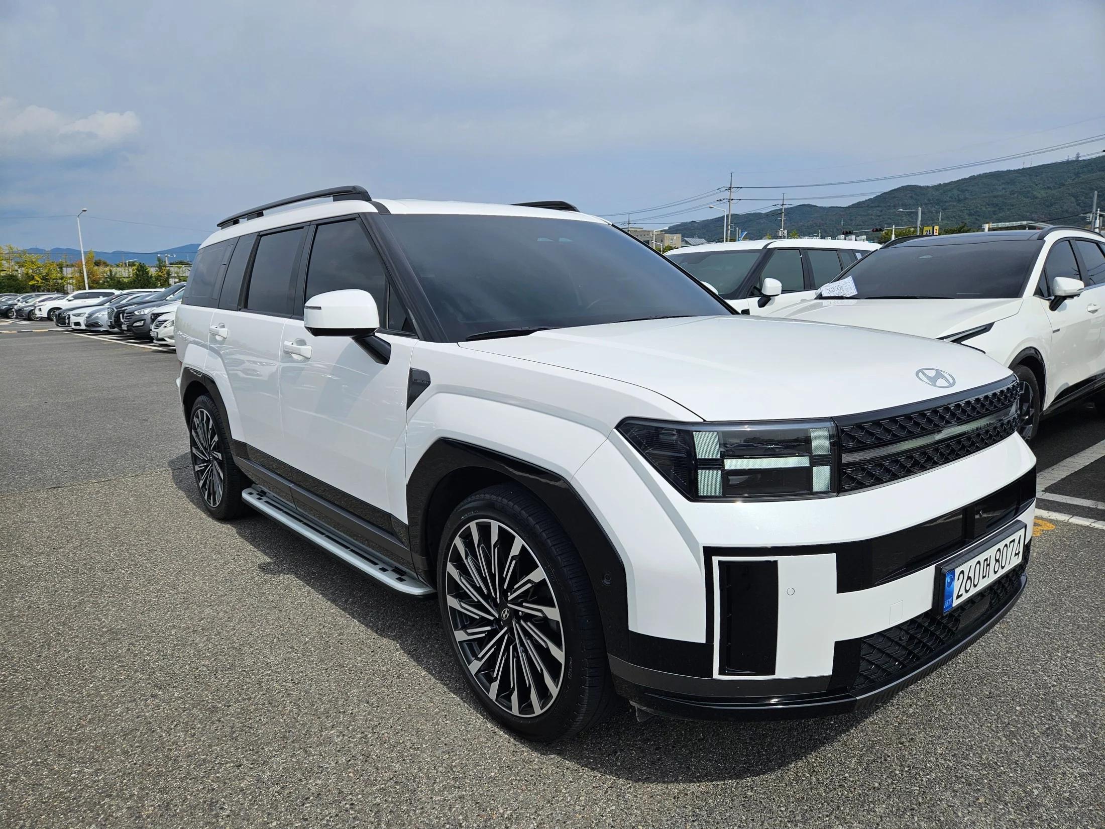 Hyundai Santa Fe Gasoline 2.5T 4WD Calligraphy, 2023 г. 23677 км.