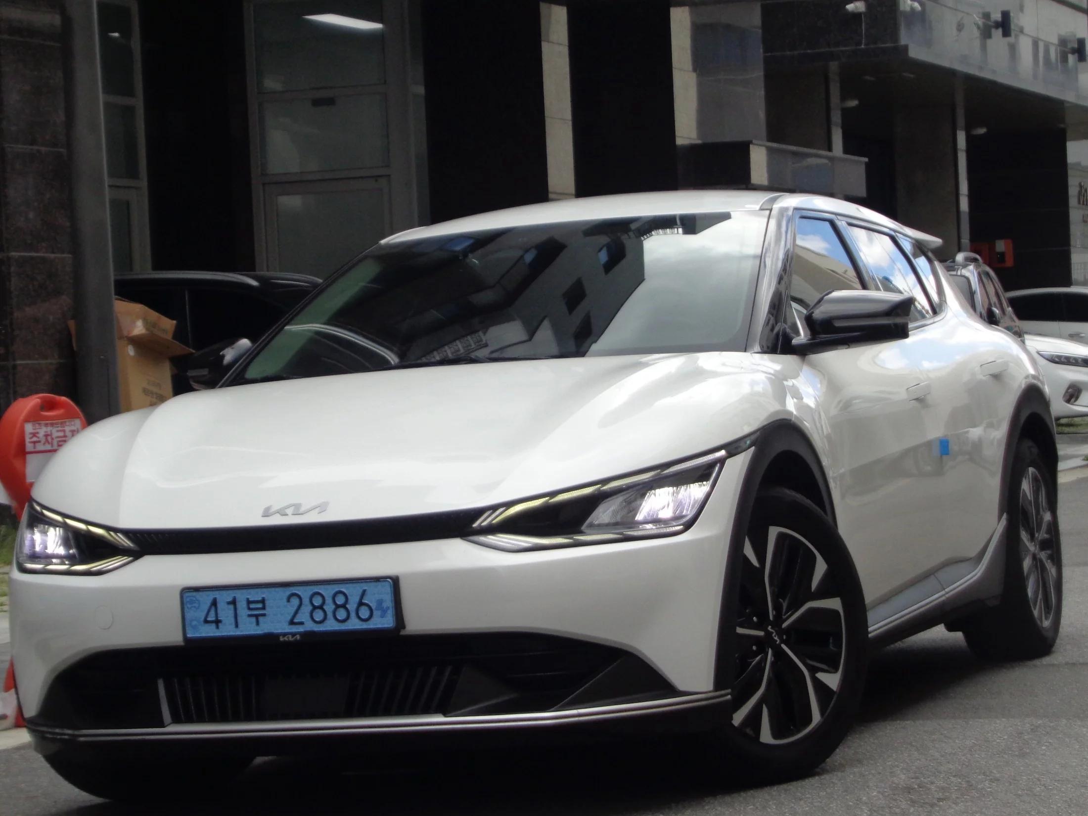 Kia EV6 Long Range Air, электромобиль, 2021 г. 143005 км.