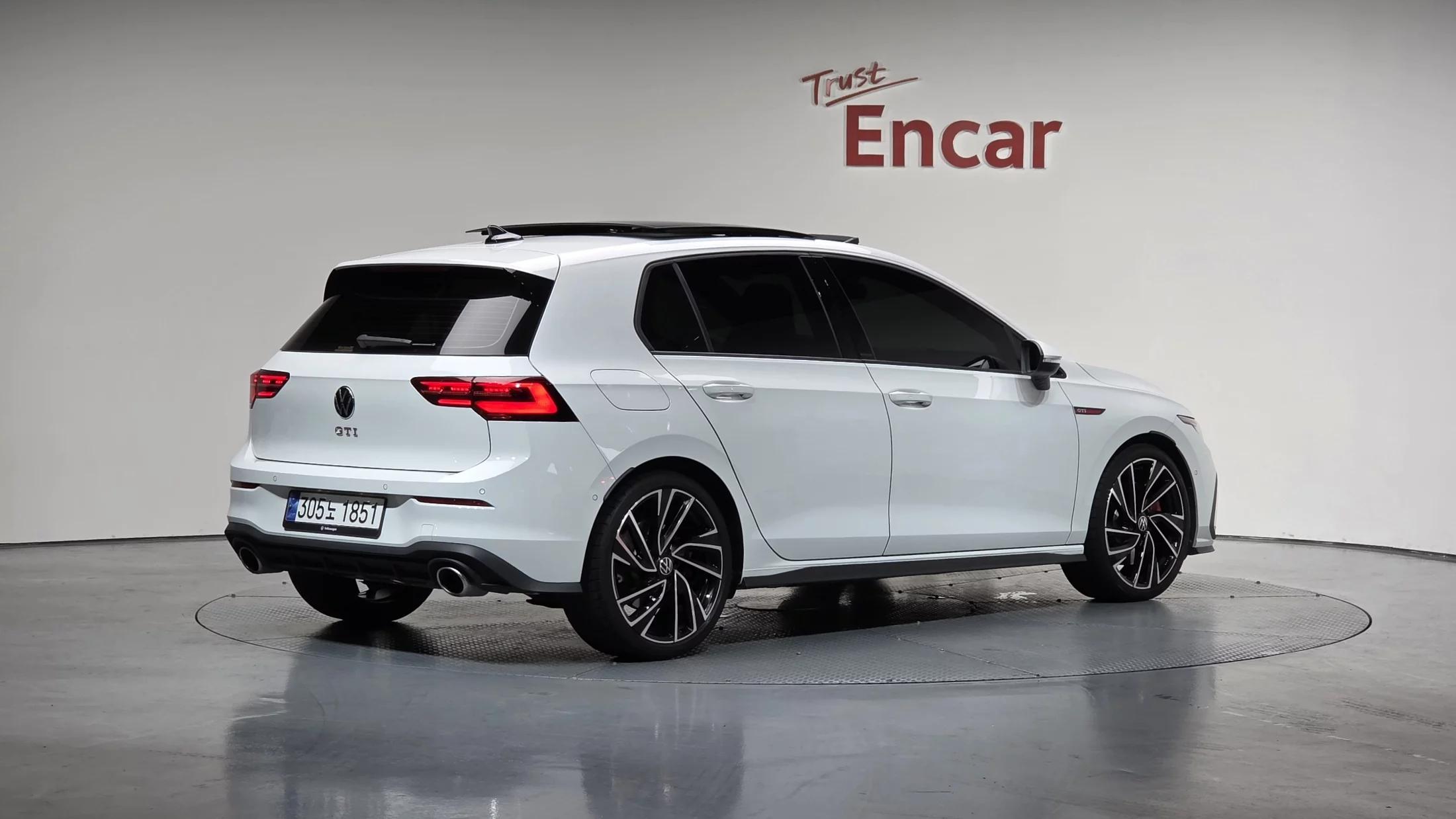 Volkswagen GOLF 2.0 GTI, 2023 г. 24517 км.