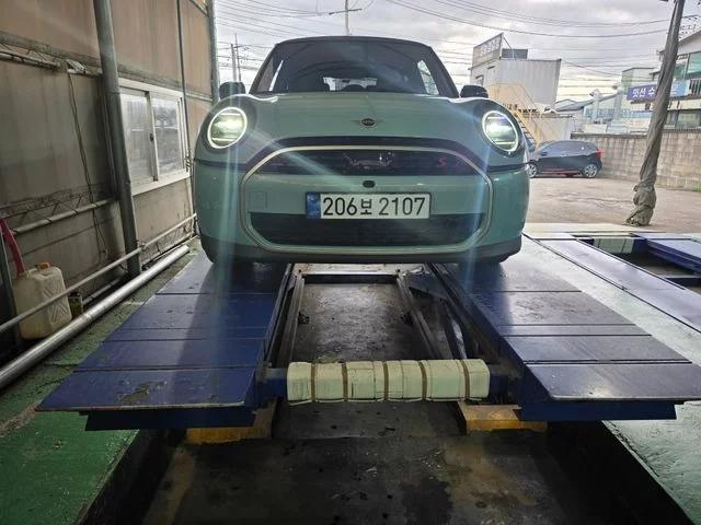 MINI Cooper Favoured 4th, 2024 г. 16074 км.
