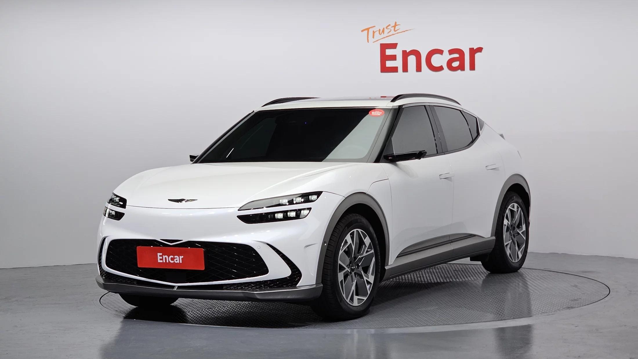 Genesis GV60 Standard AWD, электромобиль, 2025 г. 7150 км.