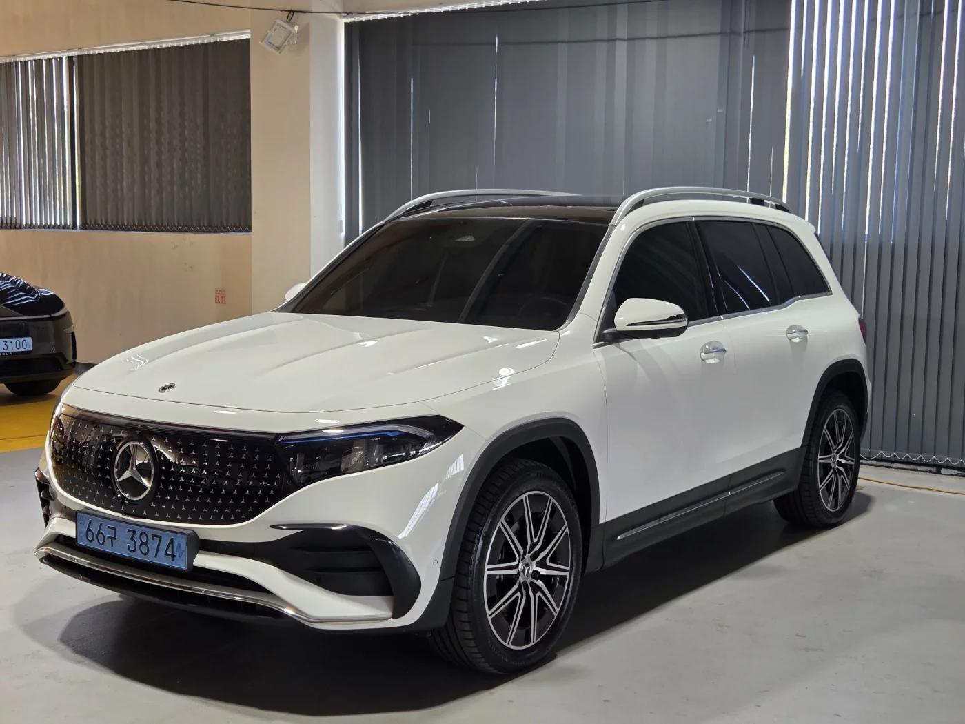 Mercedes-Benz EQB EQB300 4MATIC AMG Line, электромобиль, 2024 г. 22231 км.