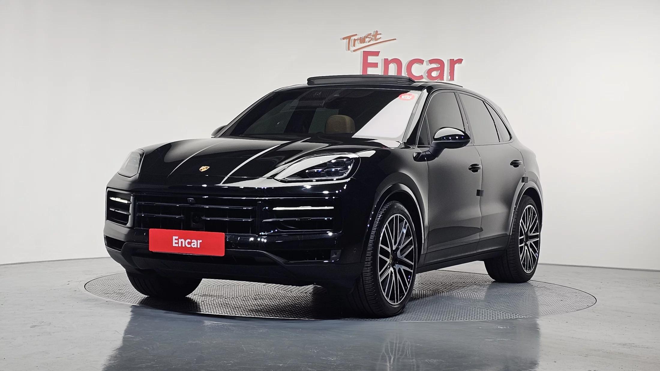 Porsche CAYENNE 3.0, 2024 г. 26356 км.