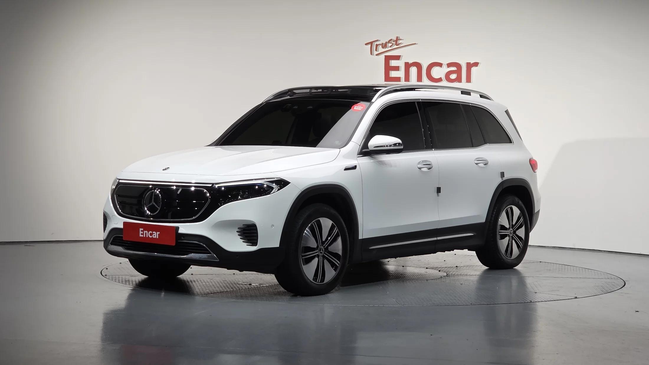 Mercedes-Benz EQB EQB300 4MATIC, электромобиль, 2022 г. 27277 км.