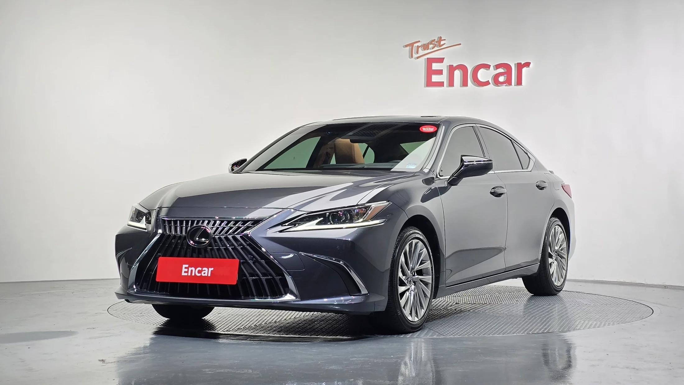 Lexus ES300h Luxury Plus, гибрид, 2022 г. 30158 км.