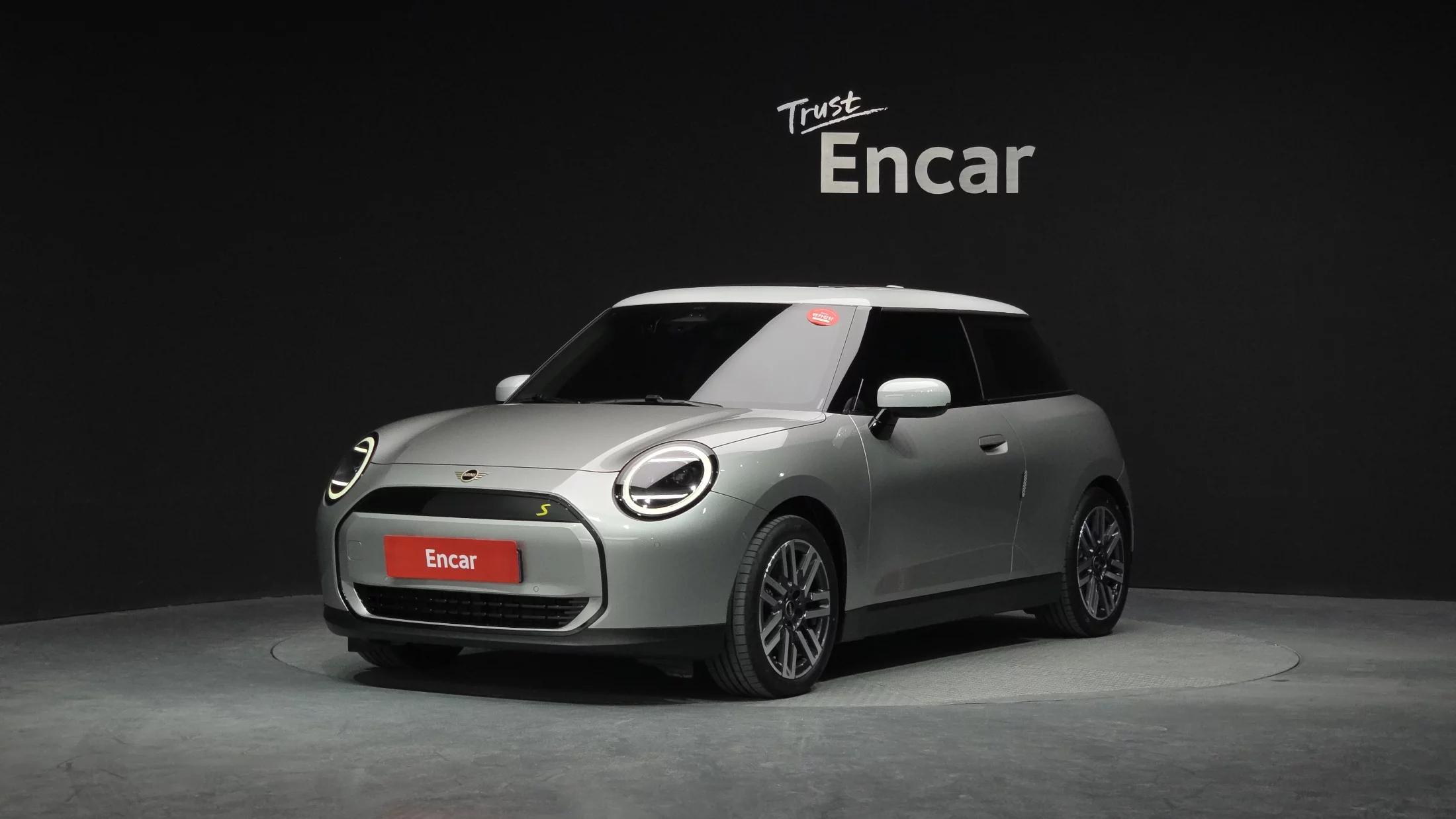 MINI Cooper SE Classic 1st, электромобиль, 2024 г. 1597 км.