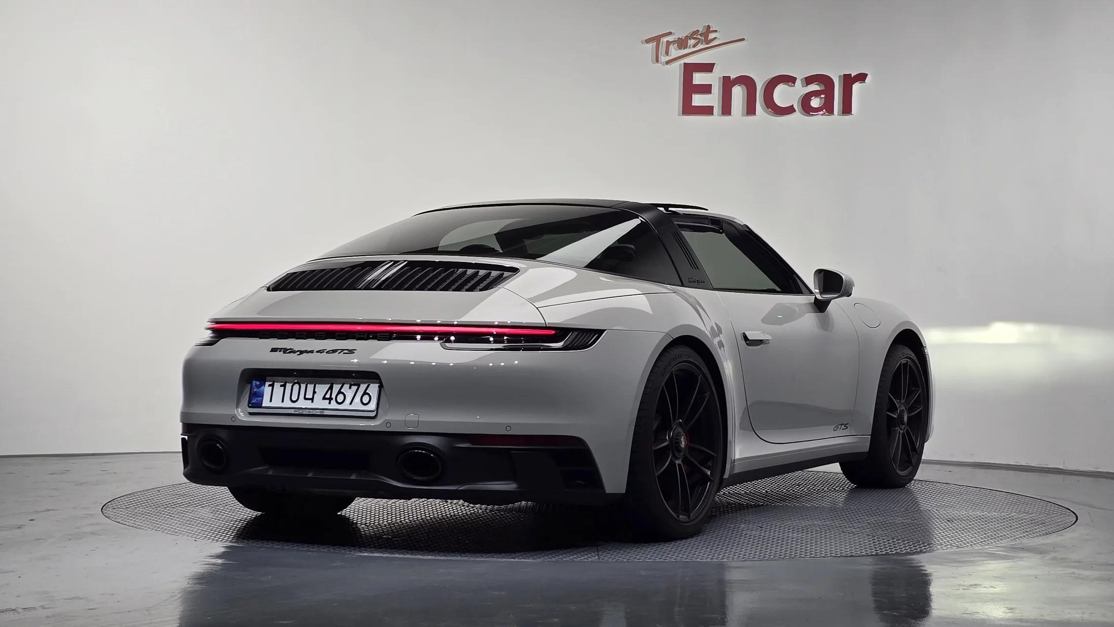 Porsche 911 Targa 4 GTS 991, 2023 г. 9868 км.