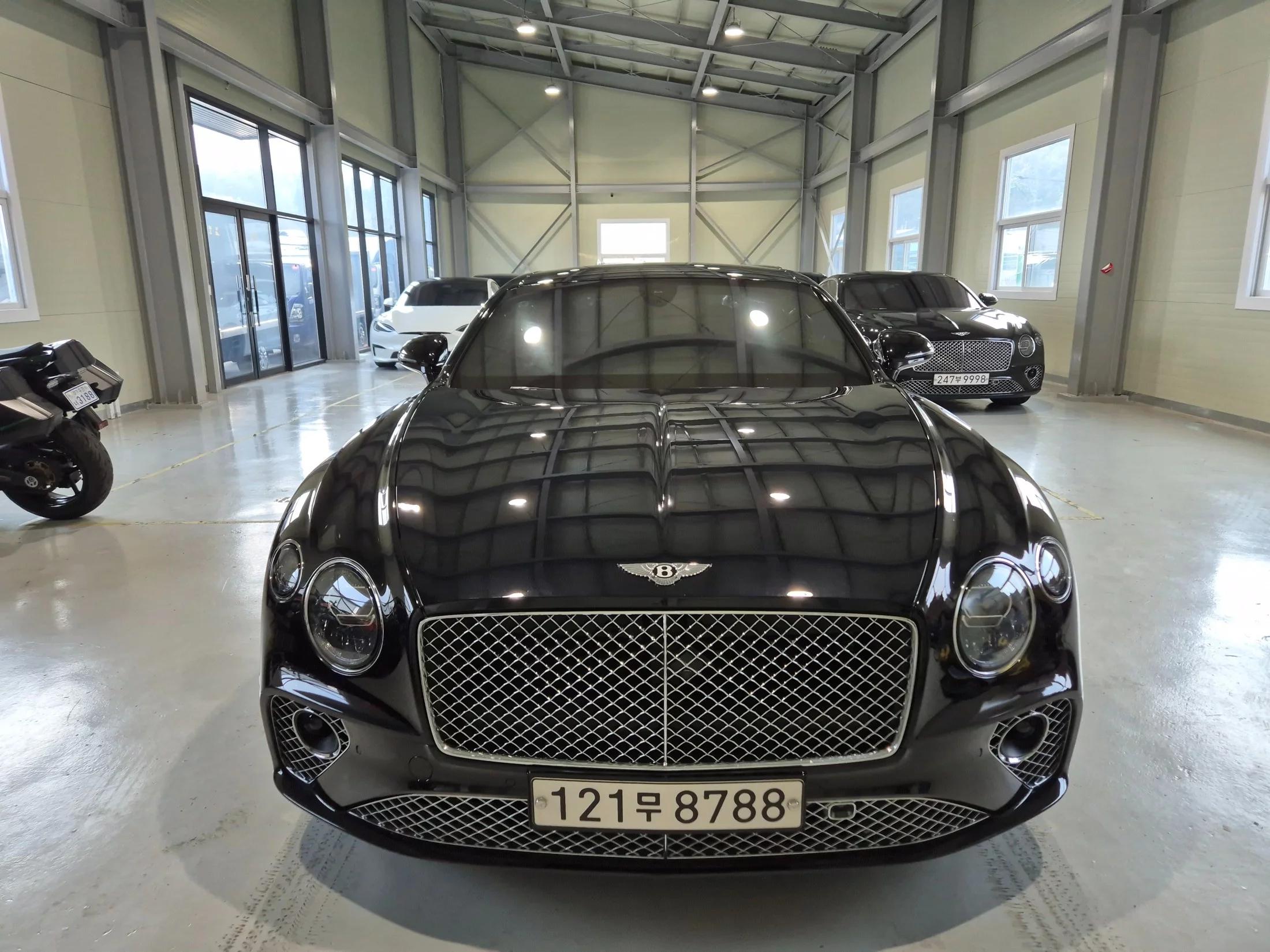 Bentley Continental GT 4.0 GT, 2022 г. 7560 км.