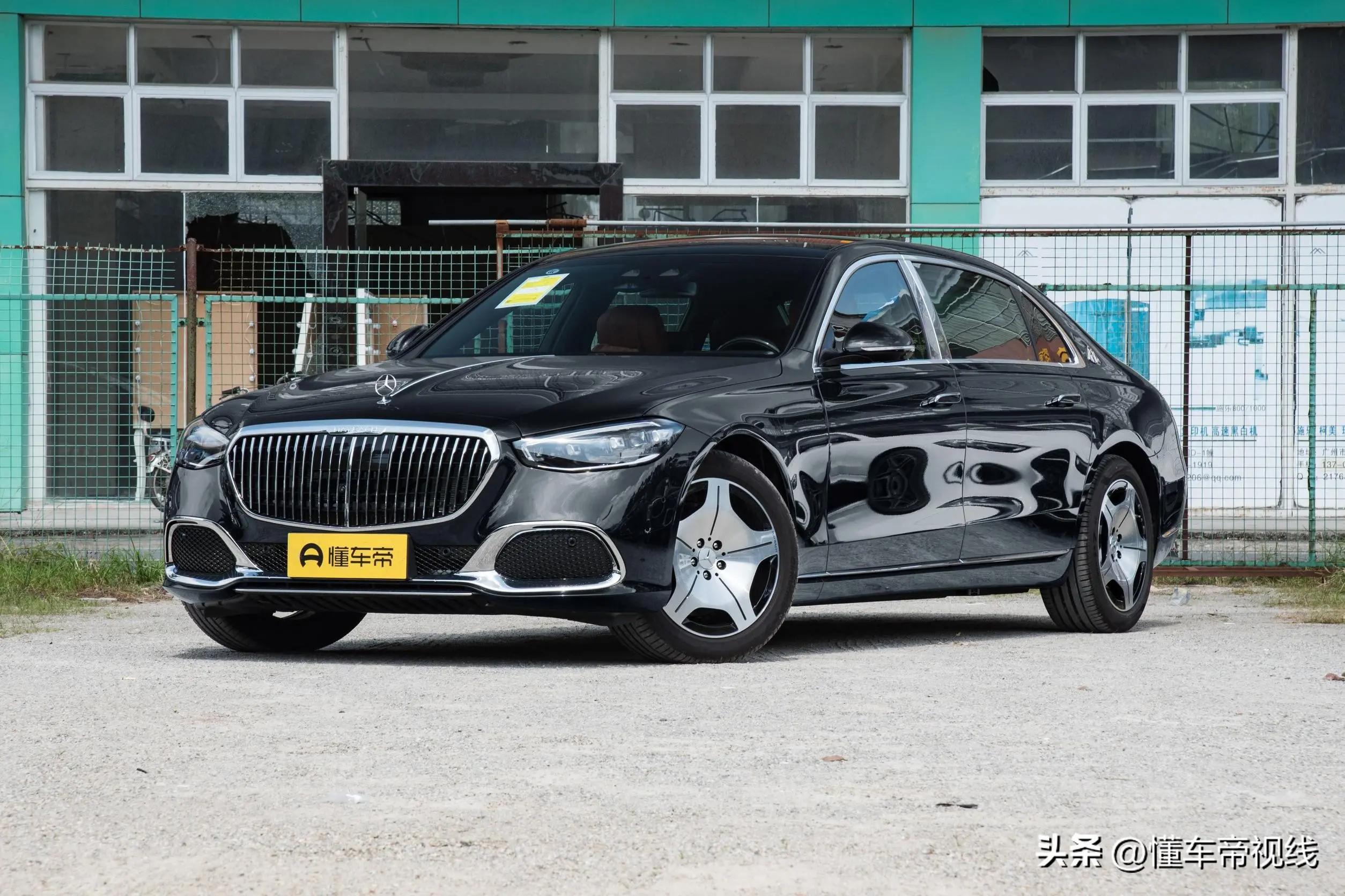 Mercedes-Maybach представляет новые модели S-Класса и GLS SUV в комплектации "Ночная тень"