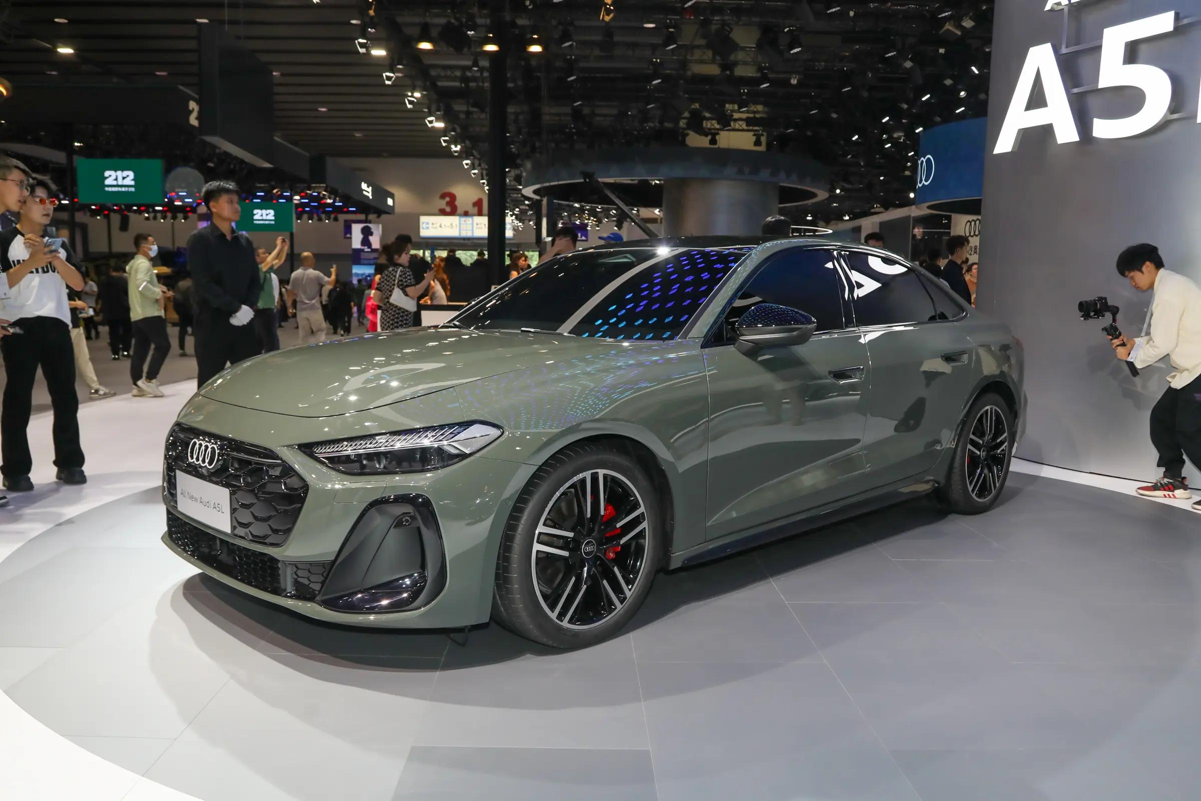 Новая Audi A5L дебютировала на автосалоне в Гуанчжоу 2024