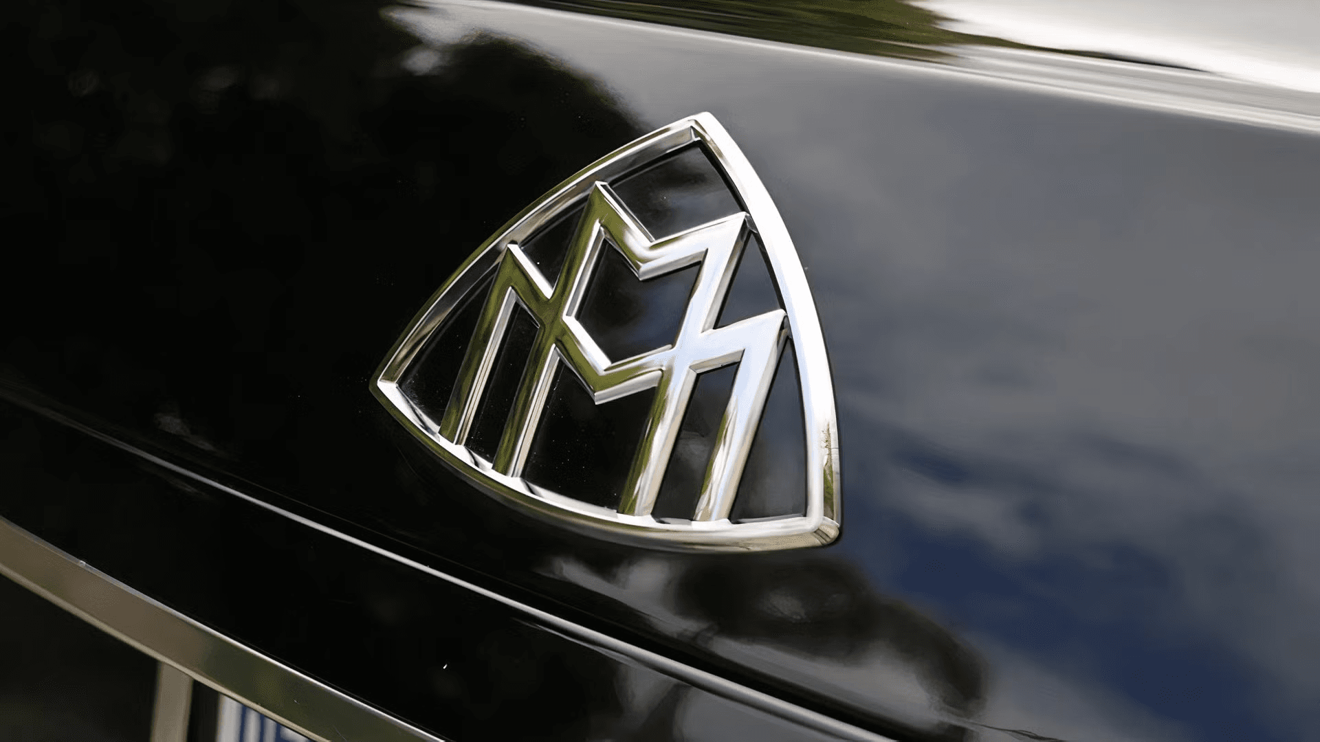 Роскошь по цене седана: как подержанные Maybach стали доступными благодаря амортизации