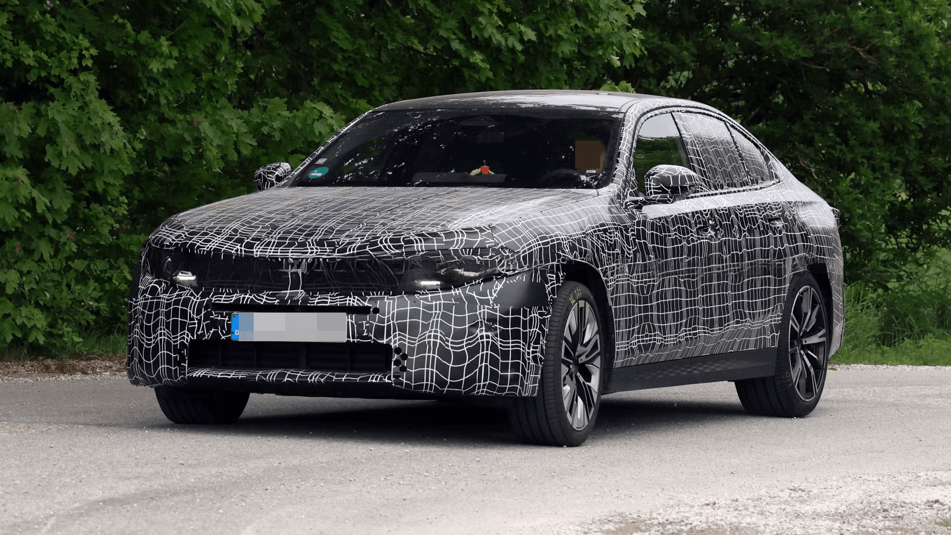 Обновлённая BMW 5 серии: перемены назревают, но не там, где вы ждёте