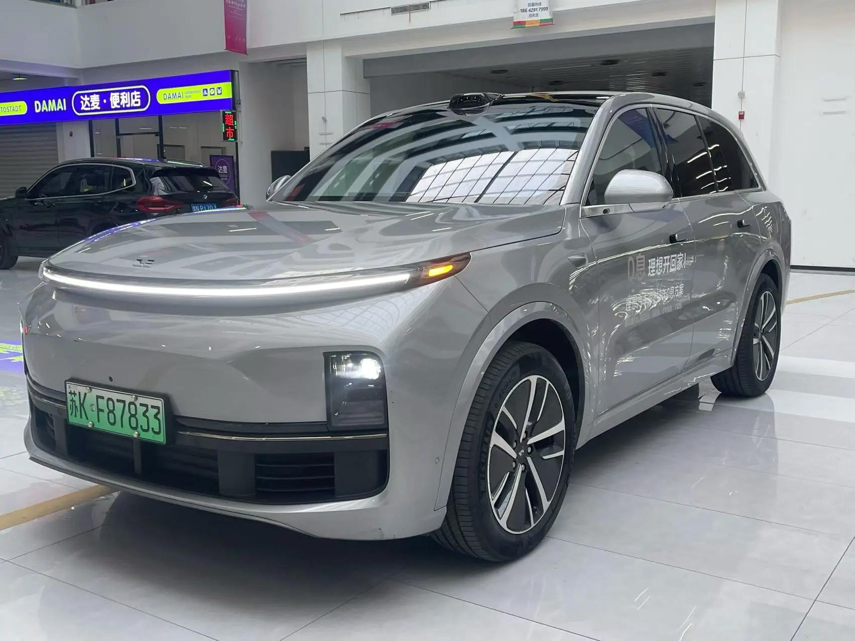 Lixiang L8 2024 г. 9053 км.